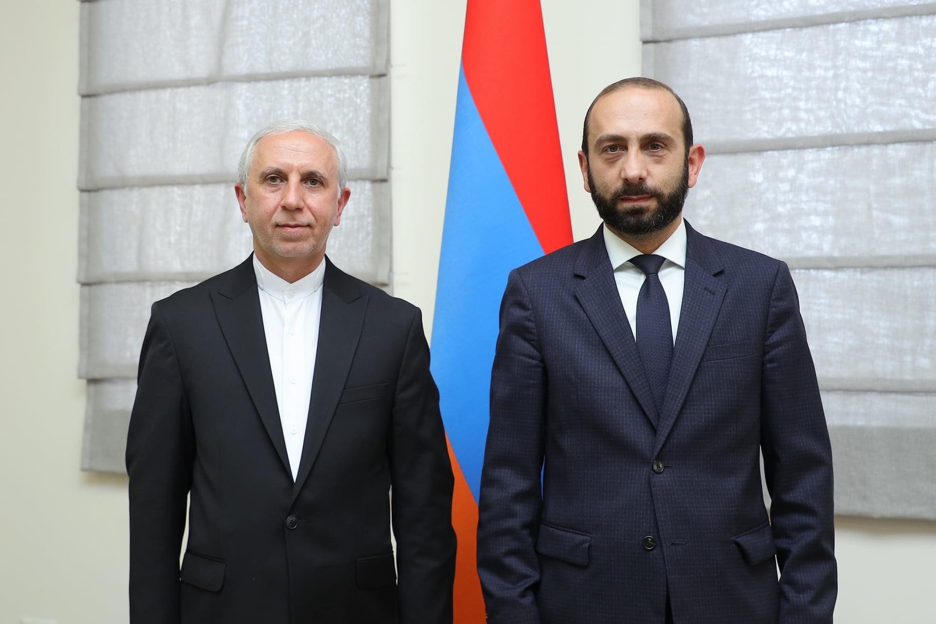 Глава МИД Армении и посол Ирана обсудили ситуацию в регионе 