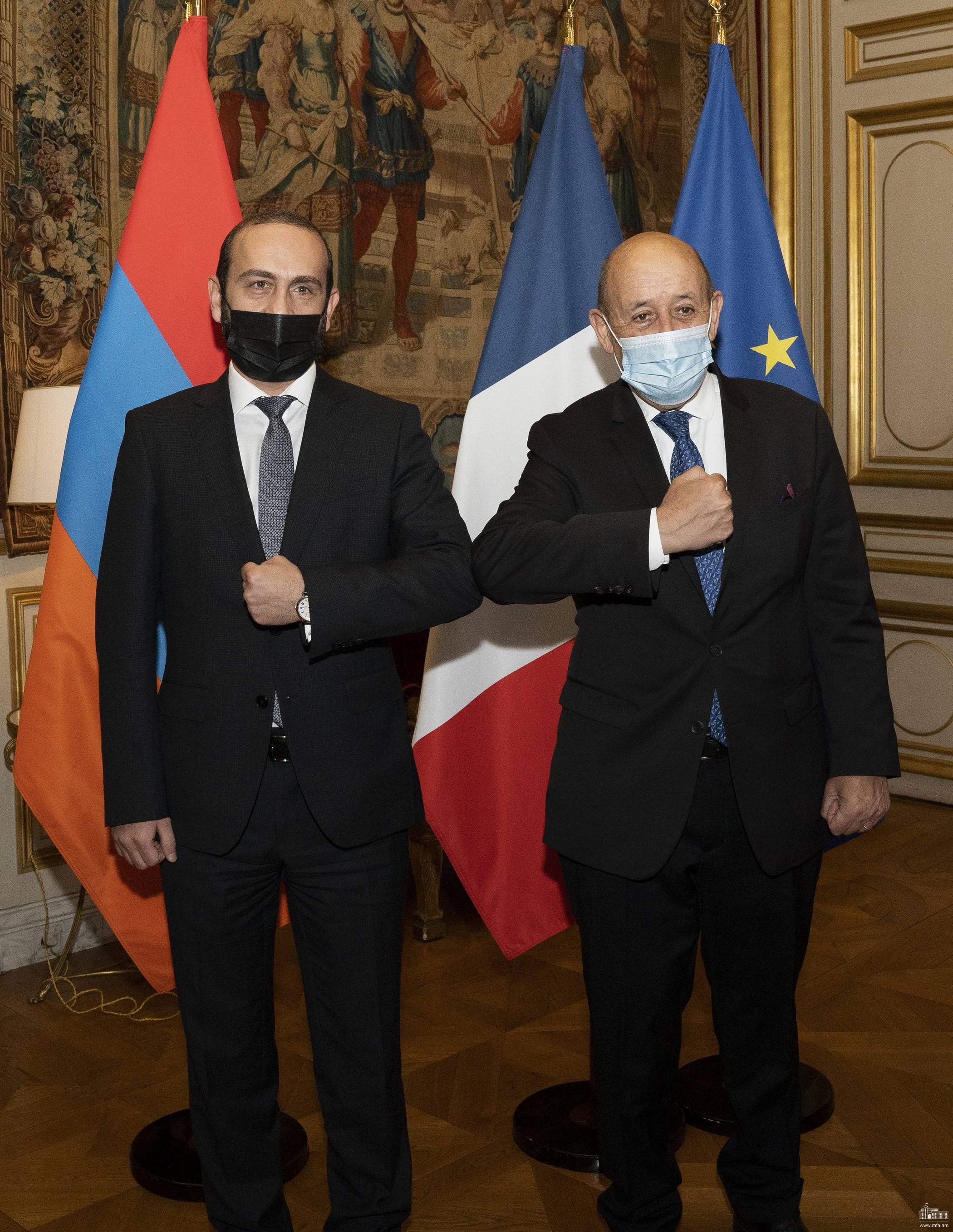 Главы МИД Армении и Франции обсудили ряд вопросов, связанных с карабахским конфликтом