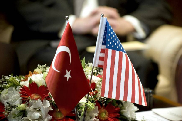 США намерены поддерживать давние прочные отношения с Турцией — глава Пентагона
