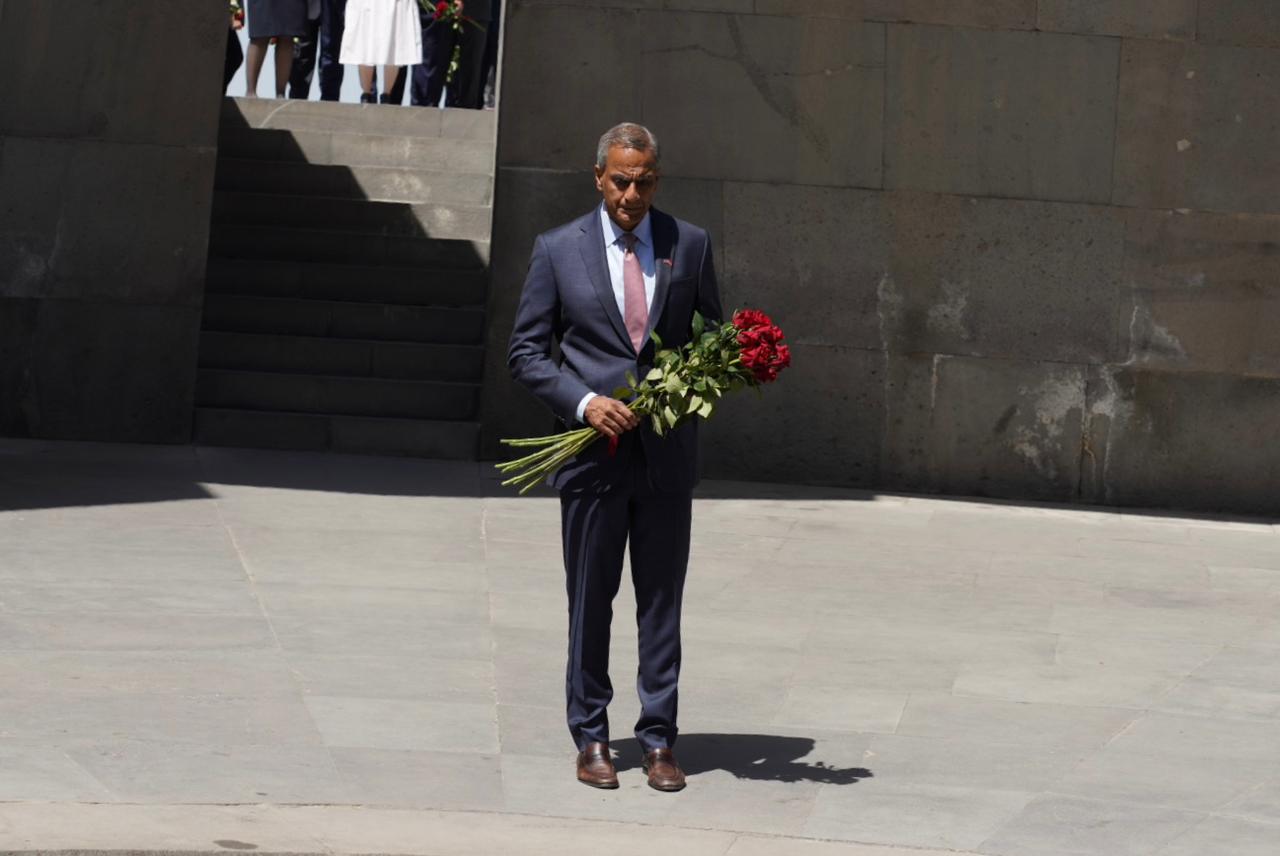 Заместитель госсекретаря США почтил память жертв Геноцида армян