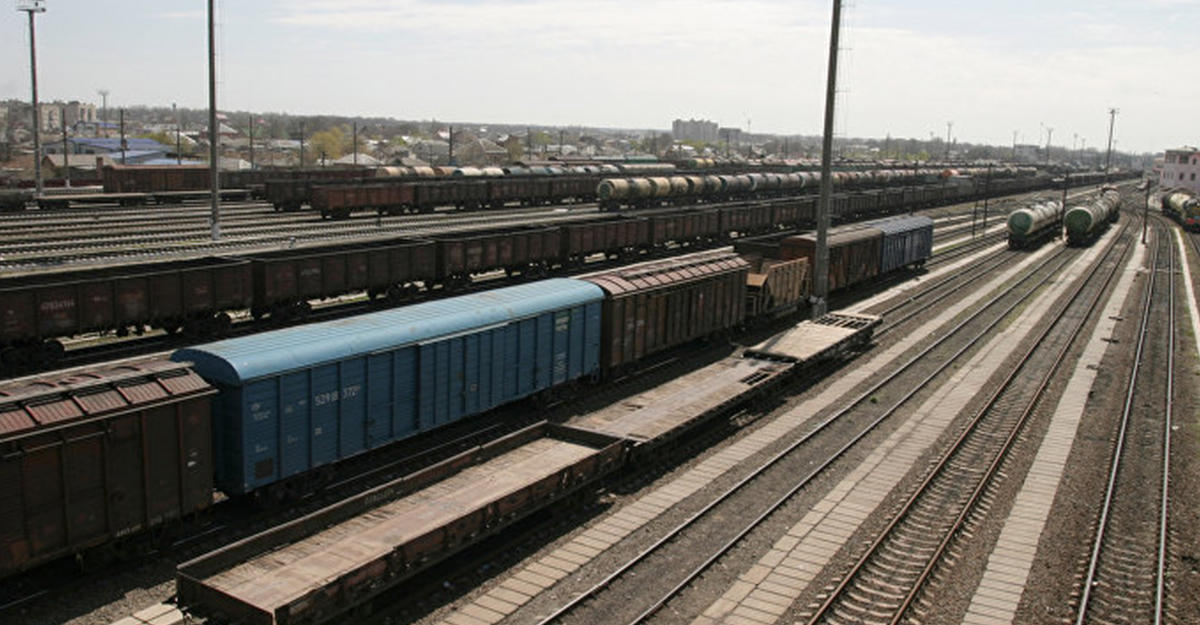 Индия начнет экспорт своих товаров в Россию через Азербайджан