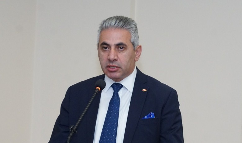 Ով է քեզ իրավունք տվել համարակալել մեր պետությունը, սրիկա՛