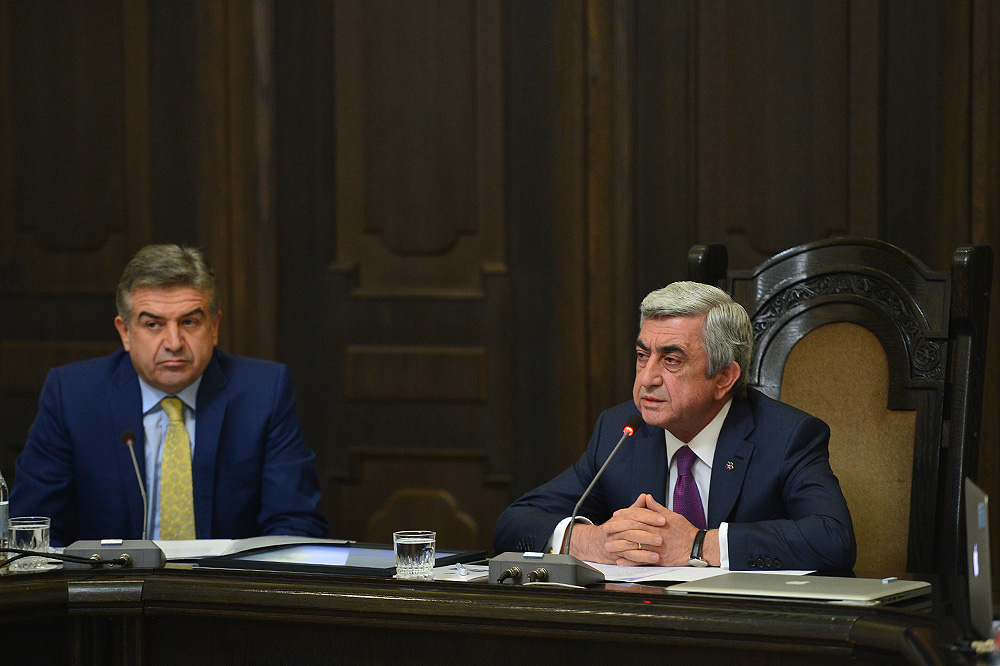 Президент Армении не видит причин для отставки премьер-министра