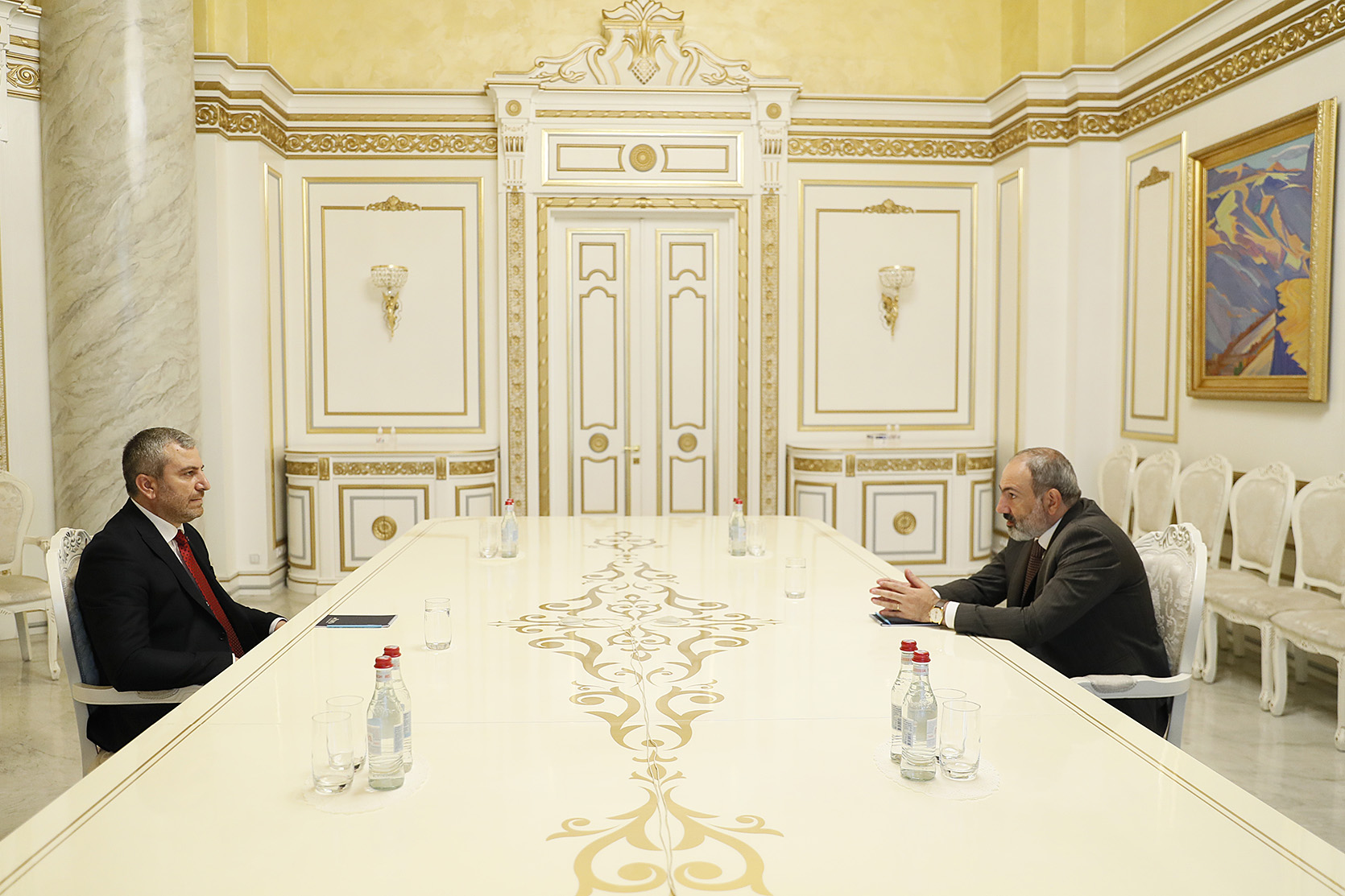 Лидер партии «Справедливая Армения» встретился с Пашиняном