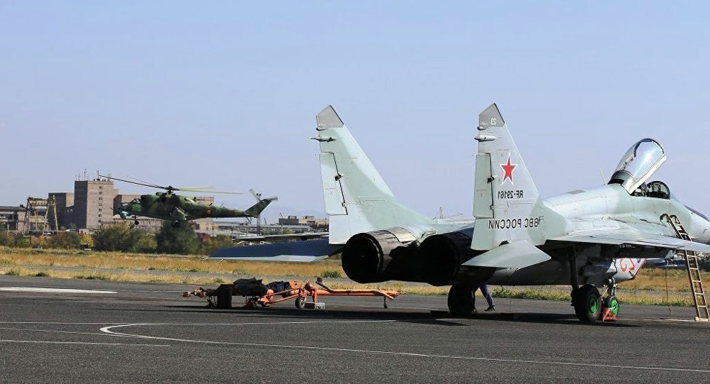 В Армении летчики истребителей МиГ-29 ЮВО выполнили перехват воздушных целей