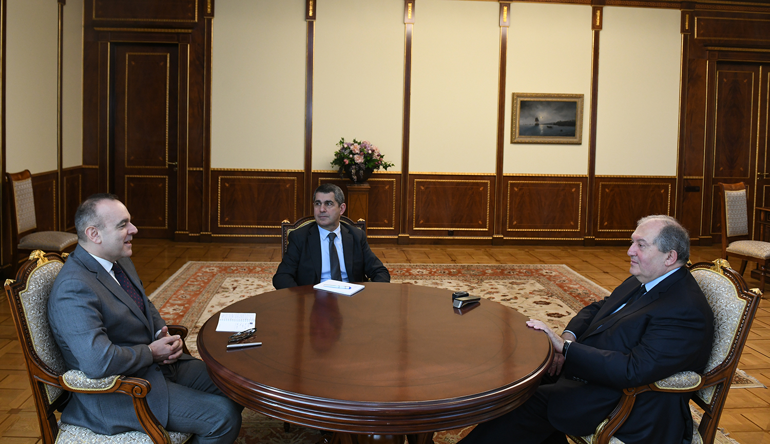Президент Армении обсудил с послом вопросы своего визита в Италию