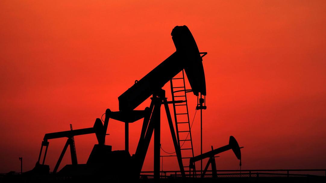 Рынок нефти в 2021 году может вернуться к докризисному уровню - вице-премьер РФ