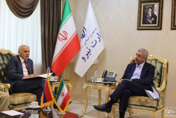  Посол Армении обсудил с министром энергетики Ирана вопросы армяно-иранских отношений