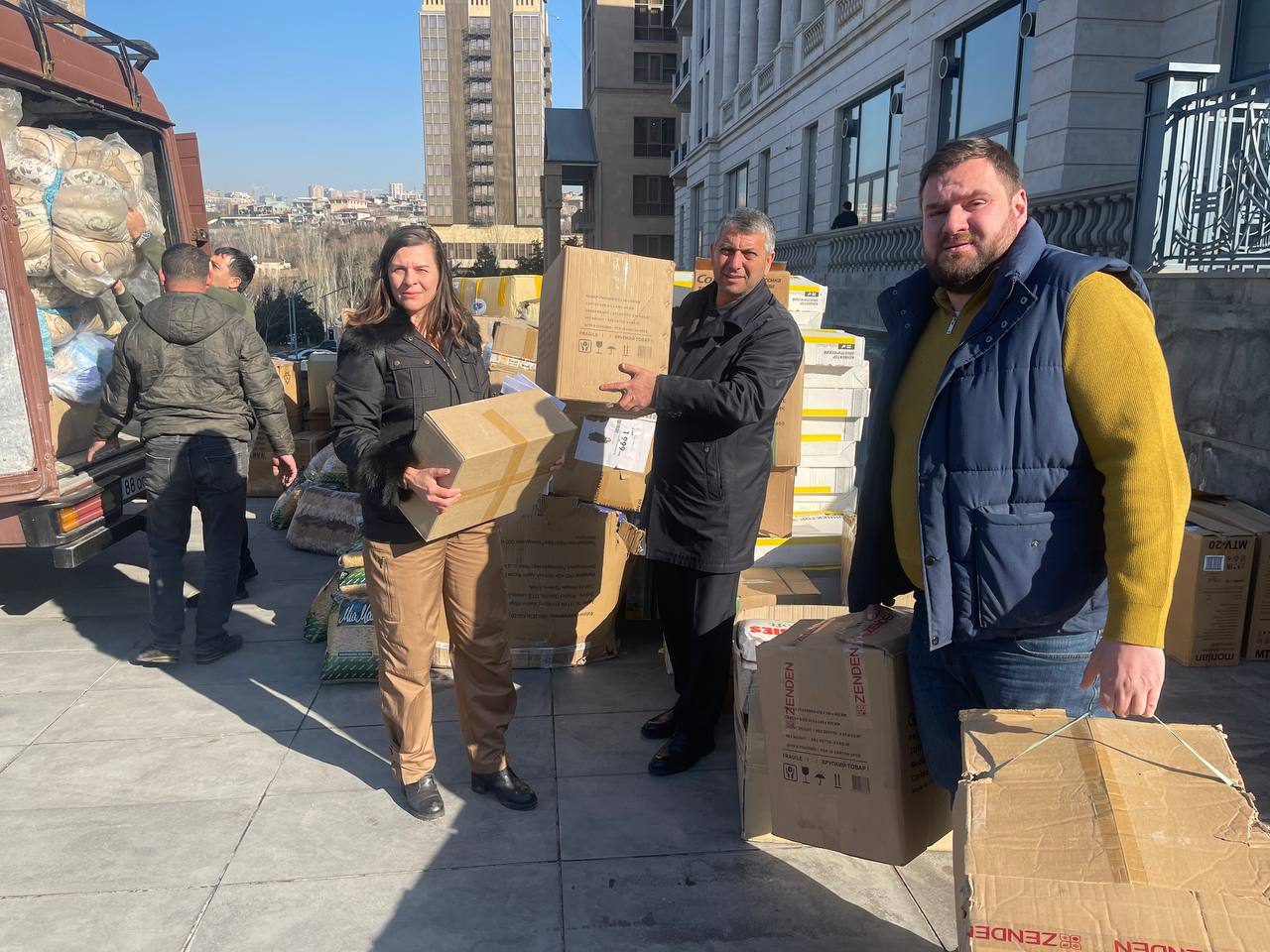 В Ереван прибыл гуманитарный груз от Аппарата Уполномоченного по правам человека в РФ