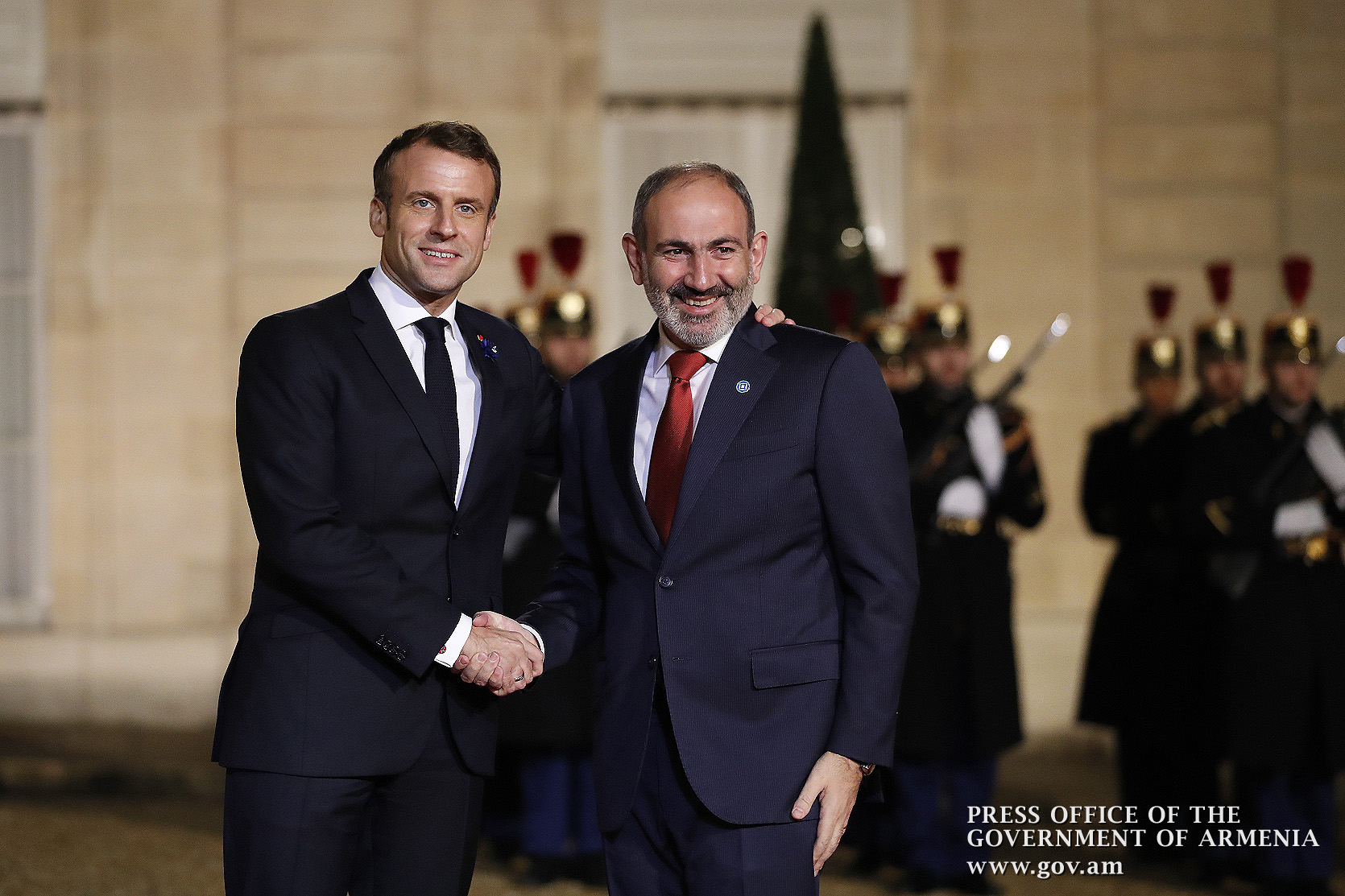 Пашинян принял участие в официальном приеме от имени президента Франции 