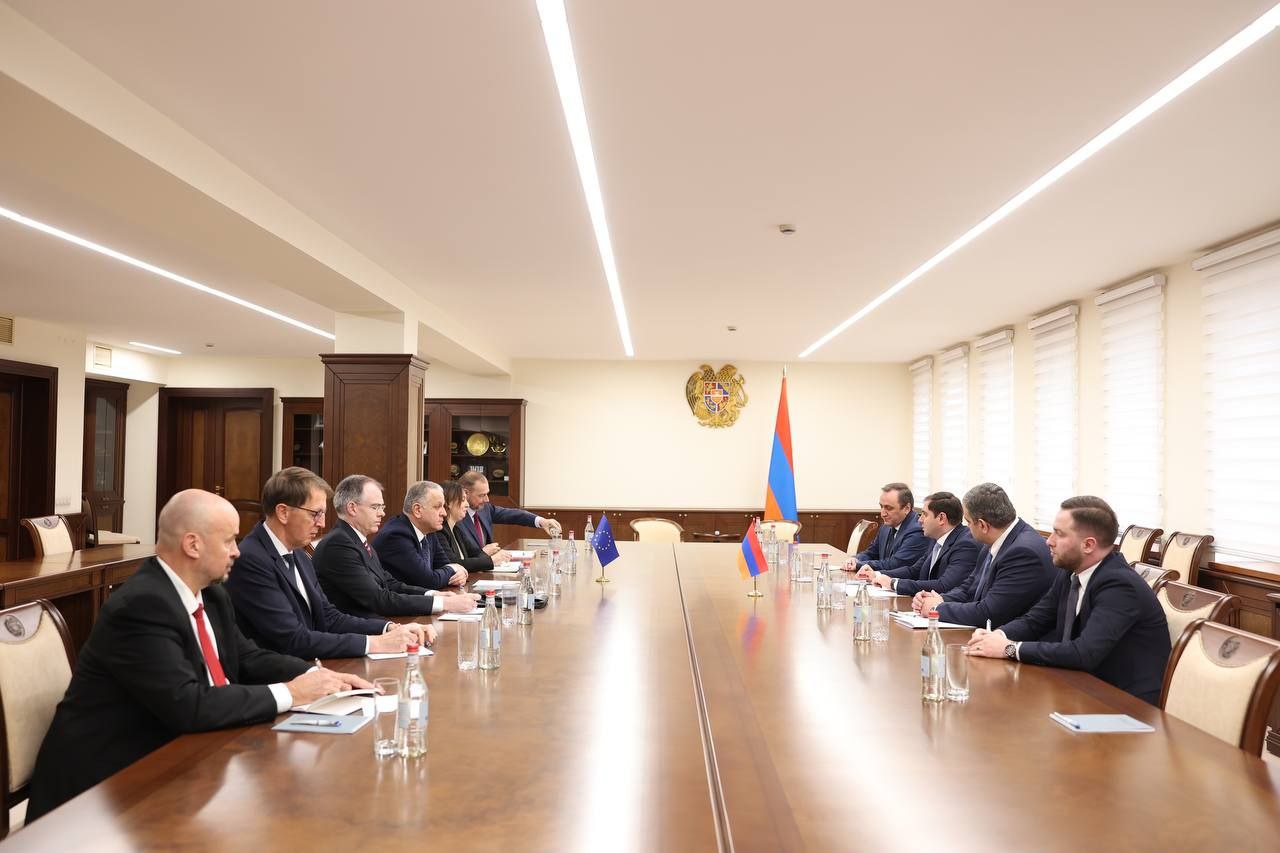 В Минобороны обсудили вопросы, касающиеся перспектив сотрудничества между Арменией и ЕС
