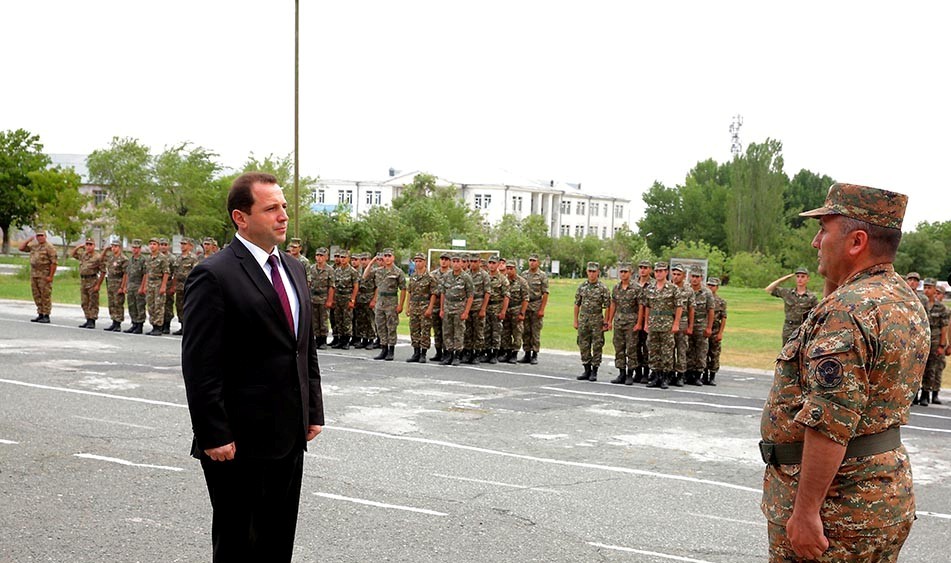Первым и главным гарантом укрепления государственности является армянская армия: Тоноян