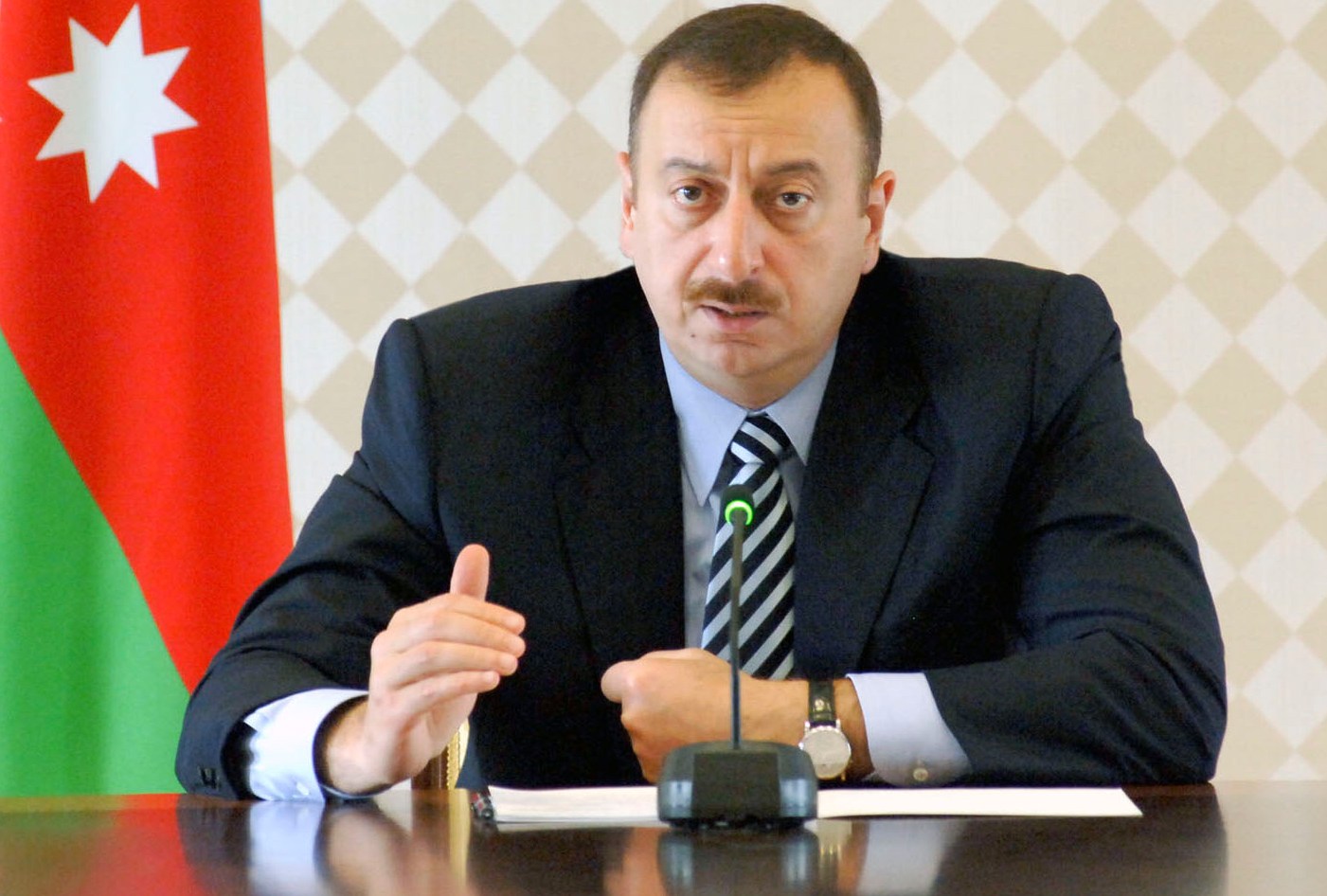 Алиев: Азербайджан работает над интеграцией транспортных коридоров Баку-Тбилиси-Карс и Север-Юг