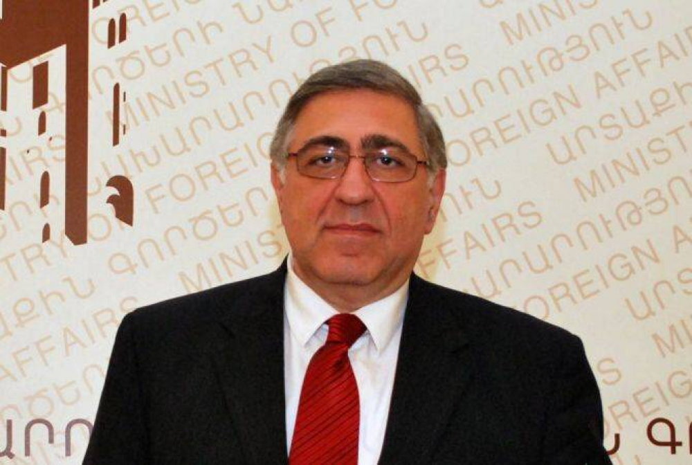 Скончался посол Армении в Великобритании Арман Киракосян