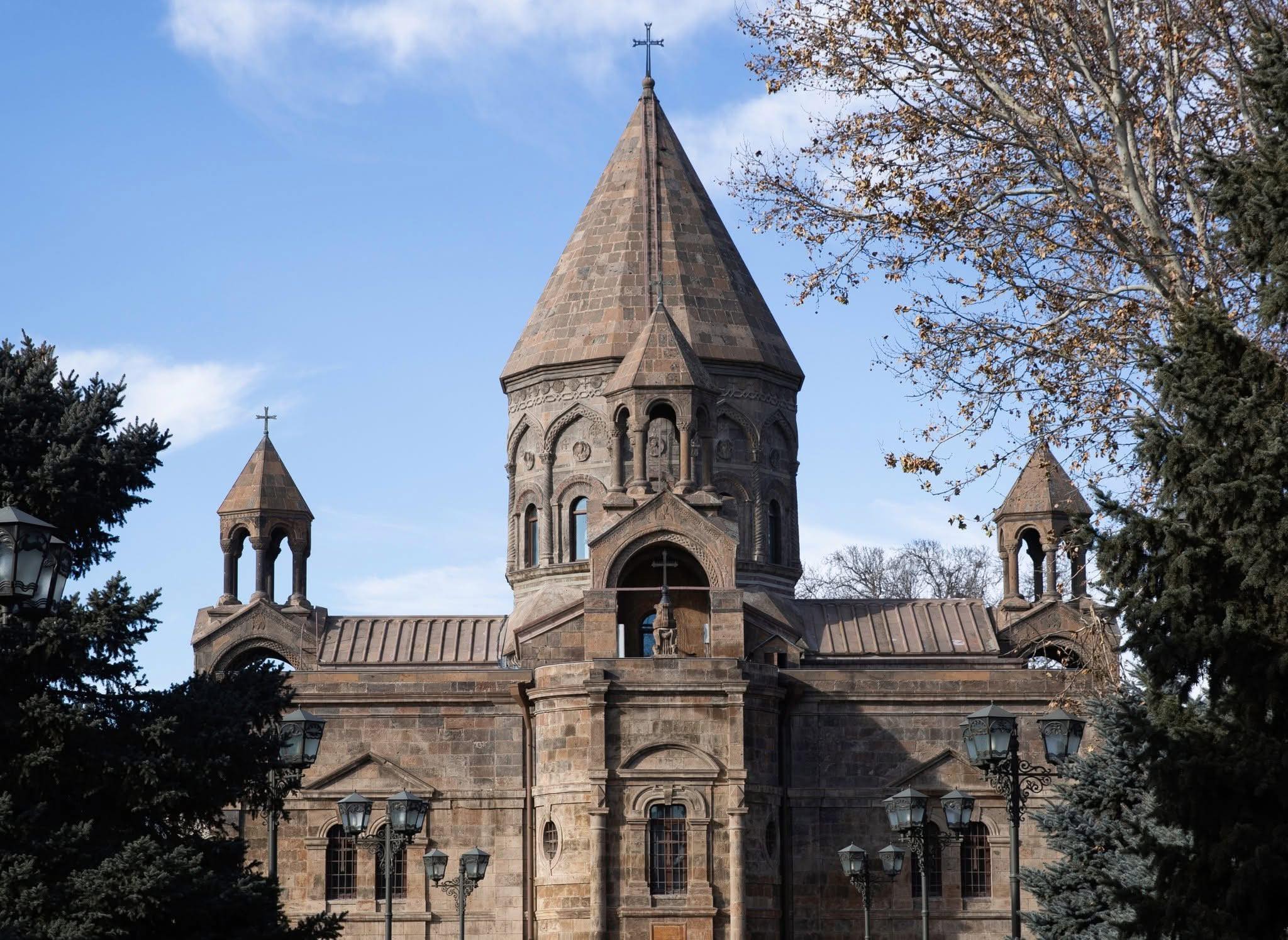 Կարգալույծ է հռչակվել Տ. Տիգրան քահանա Բադիրյանը