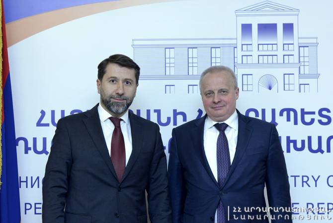 Министр юстиции Армении представил послу России повестку конституционных реформ