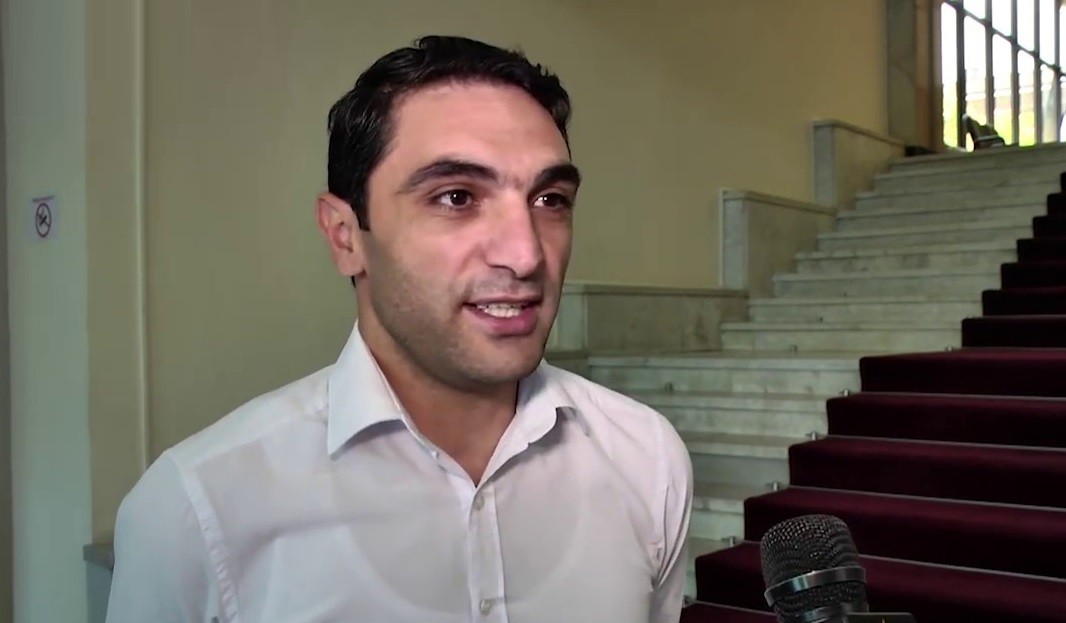 Полиэтиленовые пакеты с ручками в магазинах Армении запрещены – министр