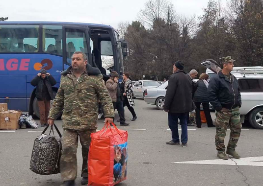 Почти 1700 беженцев за текущие сутки вернулись в Степанакерт