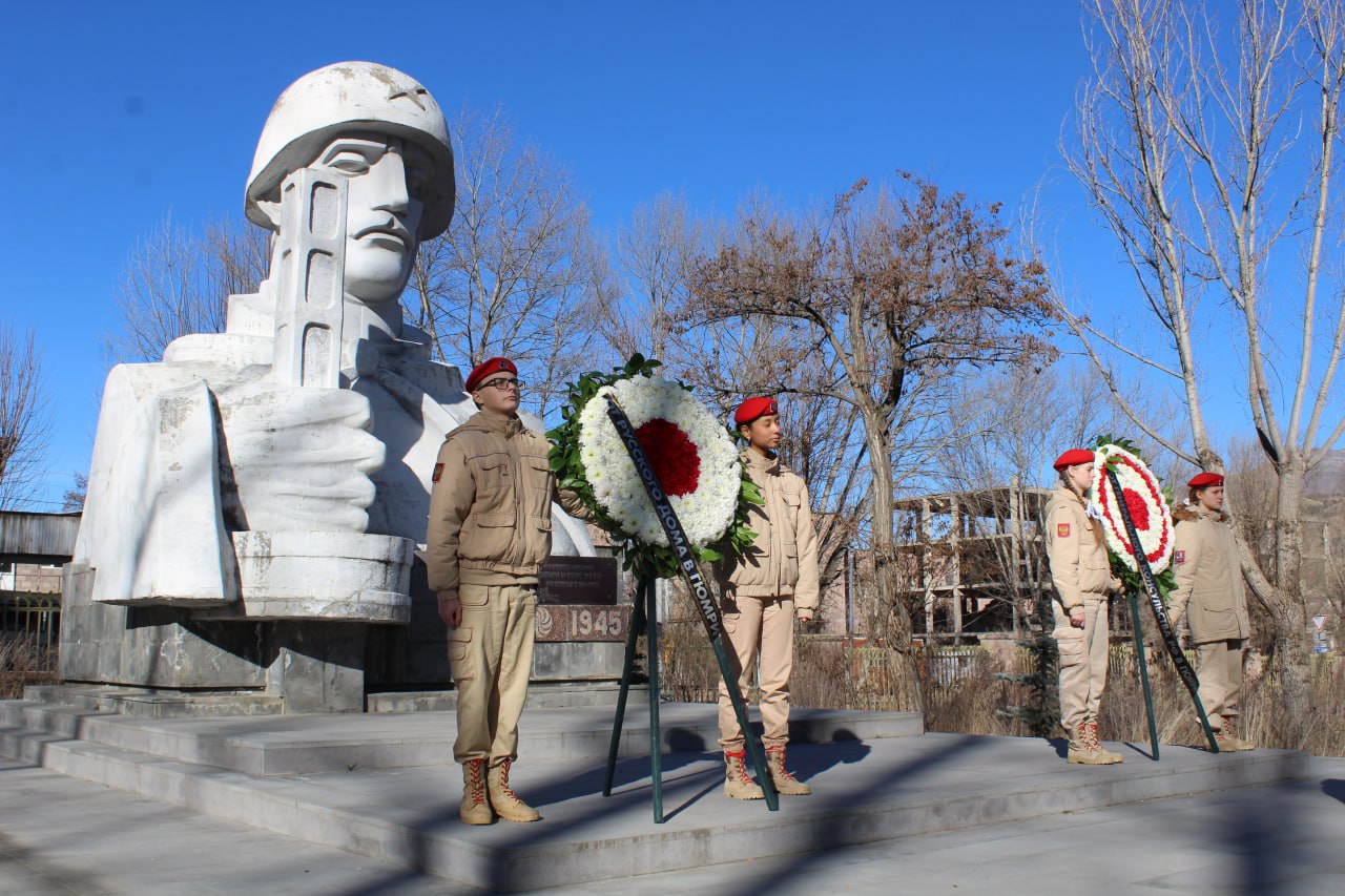 В День Неизвестного солдата в ванадзорском парке Шарля Азнавура прошёл памятный митинг