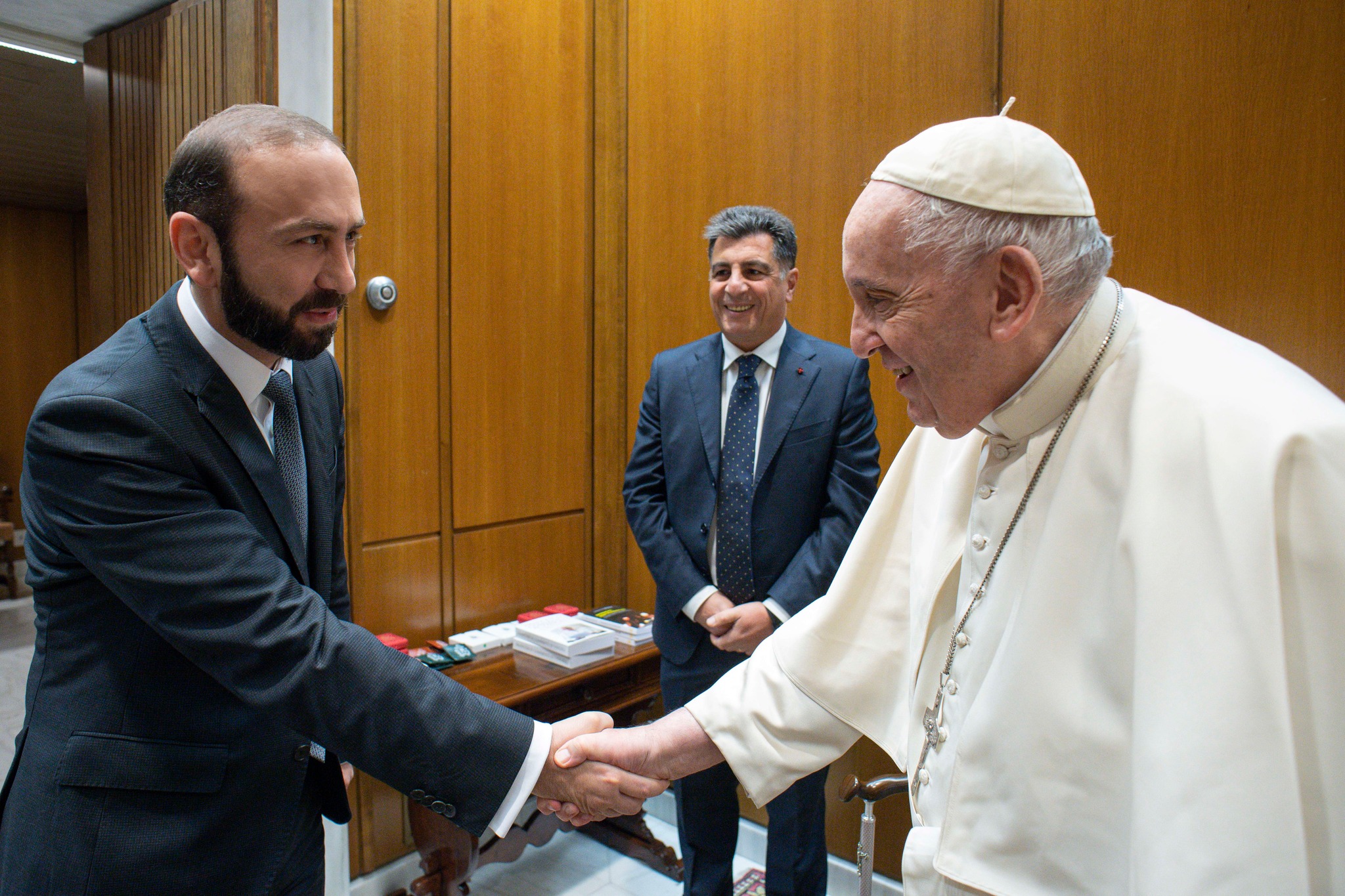 Папа Римский принял главу МИД Армении