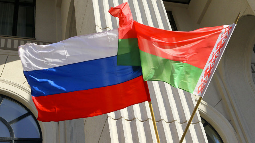 Белоруссия ведет переговоры с Россией по рефинансированию госдолга: Москва не против