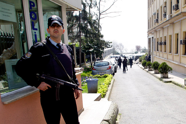 В Стамбуле застрелен сын экс-генпрокурора Азербайджана 