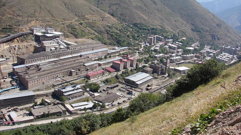 Главный акционер Зангезурского комбината передаст правительству Армении 25% акций ЗММК