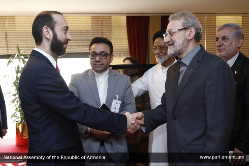 Али Лариджани пригласил спикера НС Армении посетить Иран