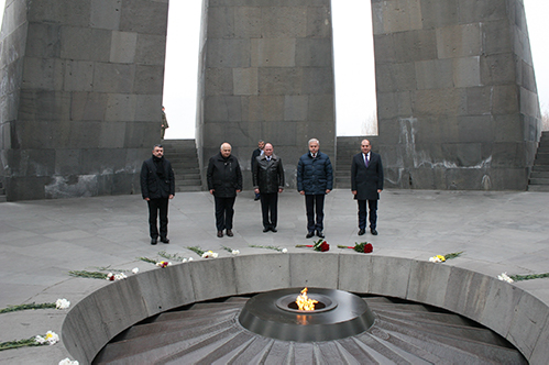 Генеральный секретарь ОДКБ Станислав Зась посетил мемориал Геноцида армян