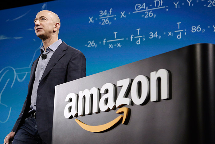 Рейтинг самых богатых людей Bloomberg возглавили владельцы Amazon , Microsoft и Facebook