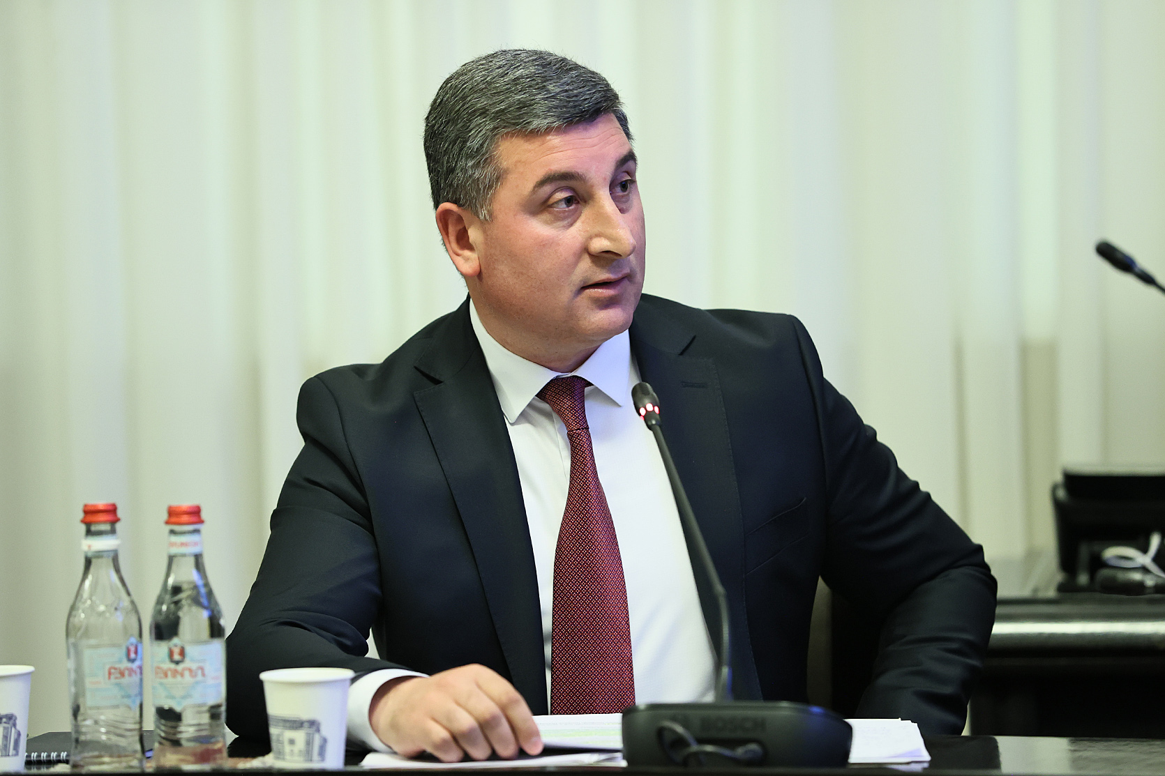 Министр отчитался о разрушениях и эвакуации населения вследствие наводнения в Армении