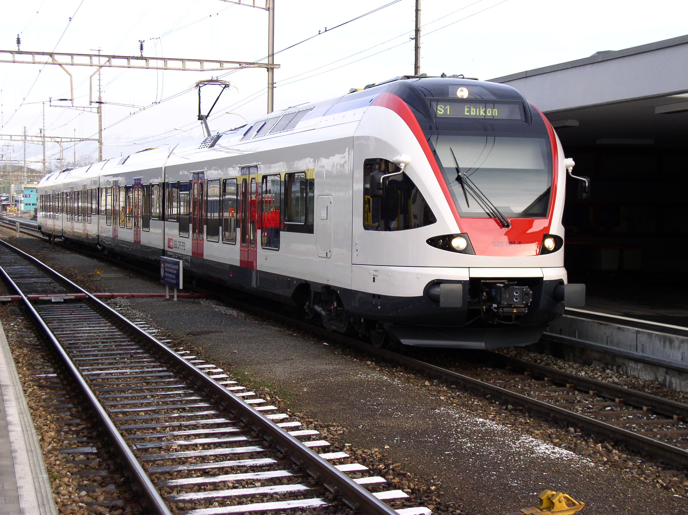 Азербайджан впервые закупит швейцарские поезда Stadler FLIRT