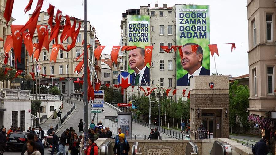 Альянс Эрдогана набирает 49%, у оппозиционной коалиции - 34%