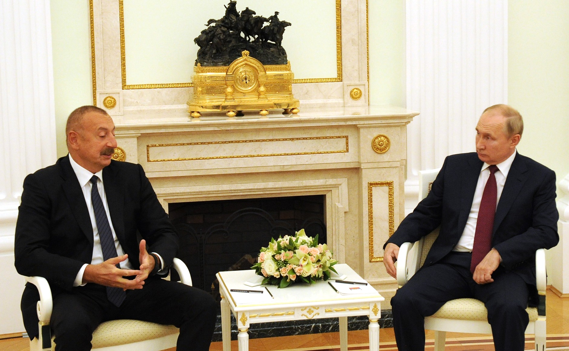 Путин поблагодарил Алиева за компромиссные решения по урегулированию ситуации в Карабахе