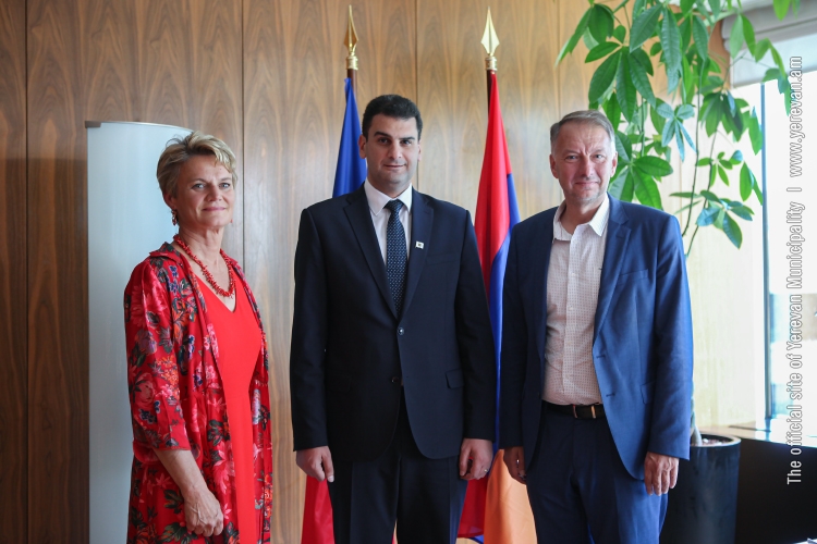 Լիոնի Մետրոպոլի նախագահը պատրաստ է աջակցել Երևանում նոր ծրագրերի իրագործմանը