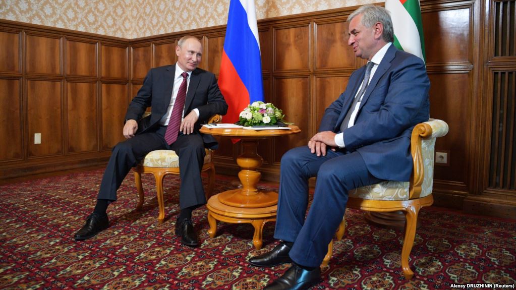 Foreign Policy: визит Путина в Абхазию стал 