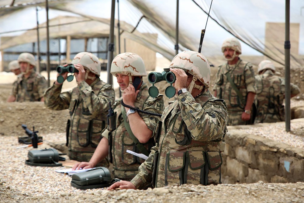 В Азербайджане проводятся бригадные командно-штабные учения