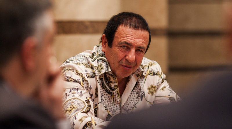 Подло и низко: мошенники открыли фейковый аккаунт на имя Гагика Царукяна в WhatsApp