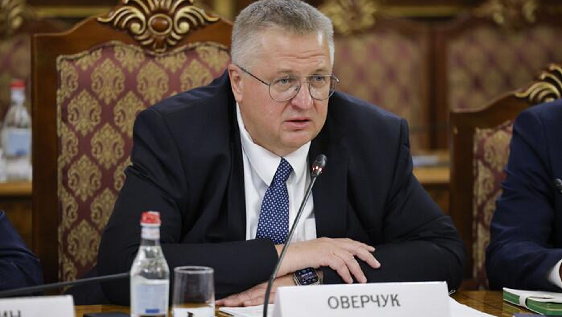 На саммите ЕАЭС будет обсуждаться вопрос статуса Армении в организации - Оверчук