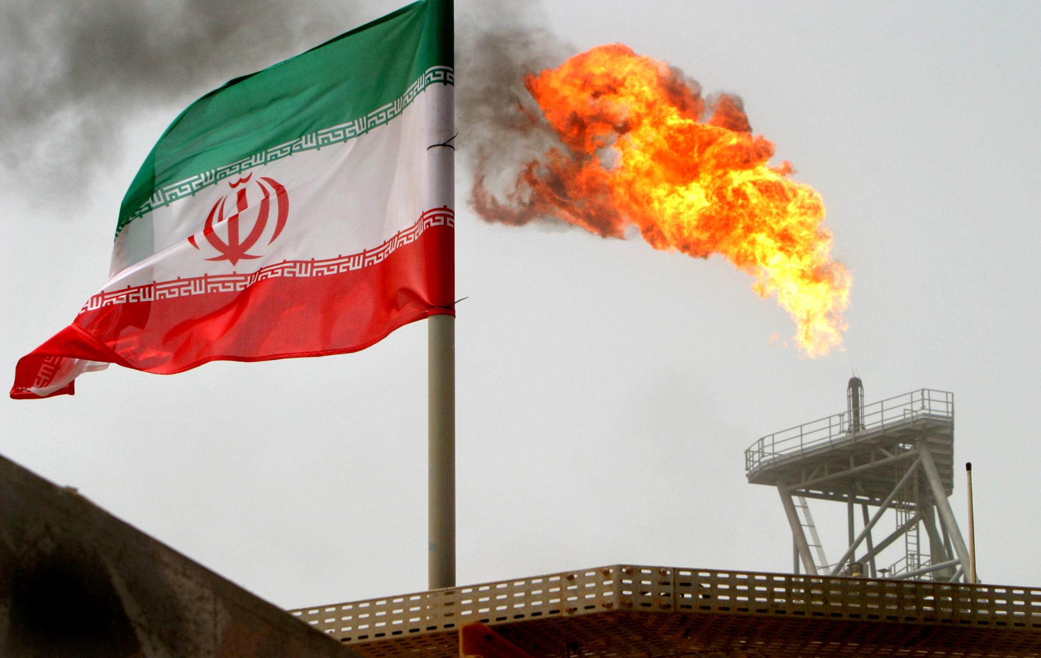 Иран увеличил объемы добычи нефти до 2,870 млн баррелей в сутки