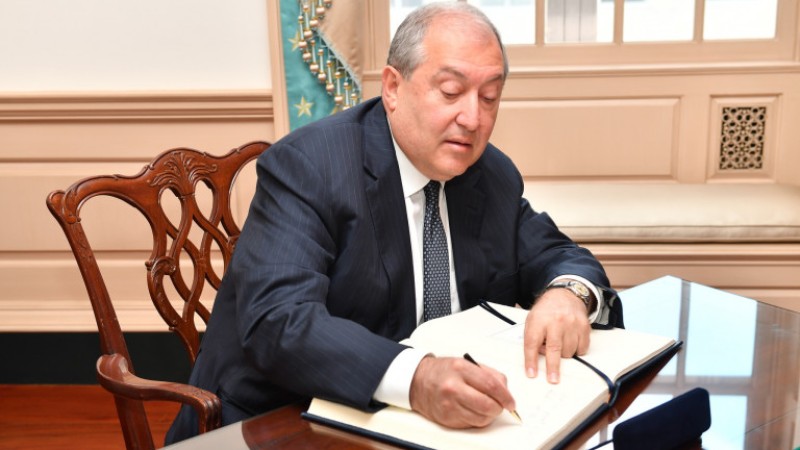 Андраник Симонян назначен заместителем директора СНБ Армении 