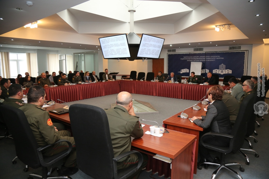 Посол России посетил Национальный оборонно-исследовательский университет МО Армении