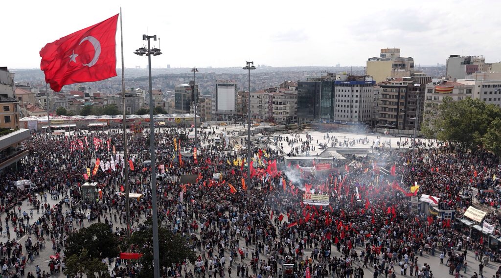 Турецкая оппозиция провела марш протеста из Анкары в Стамбул