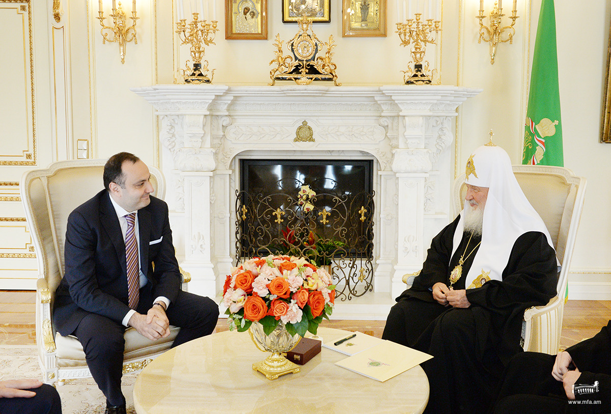 Патриарх Кирилл: В России воспринимают Армению как братскую страну