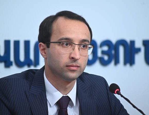 Наири Саргсян освобожден от должности помощника премьера