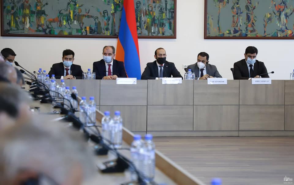 Арарат Мирзоян принял руководителей аккредитованных дипломатических миссий в Армении