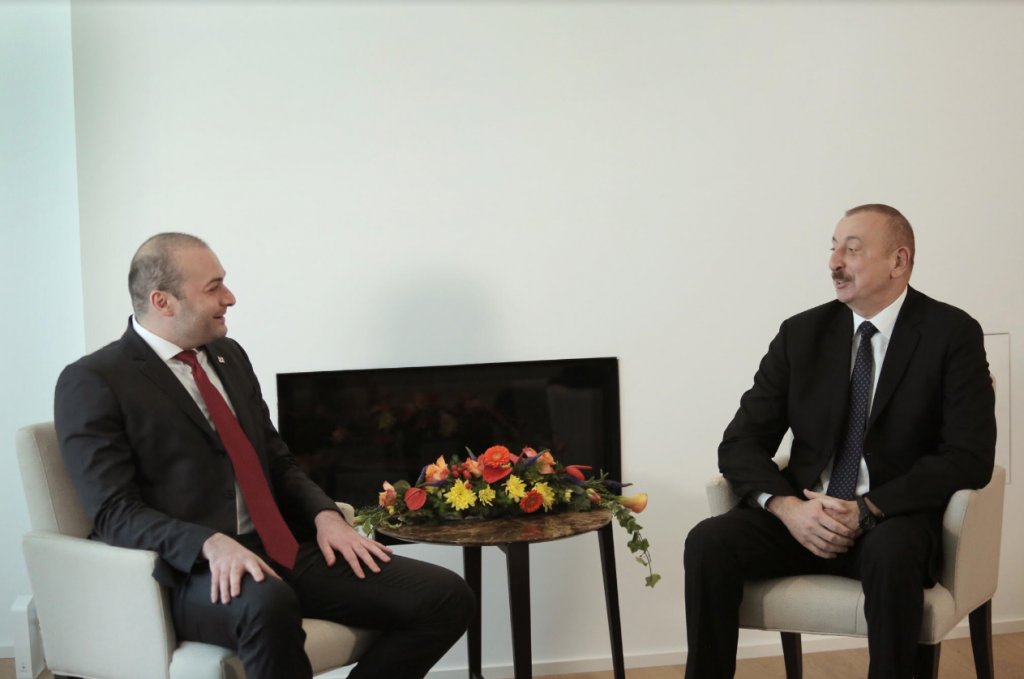 Премьер Грузии обсудил с Ильхамом Алиевым в Давосе стратегические проекты двух стран