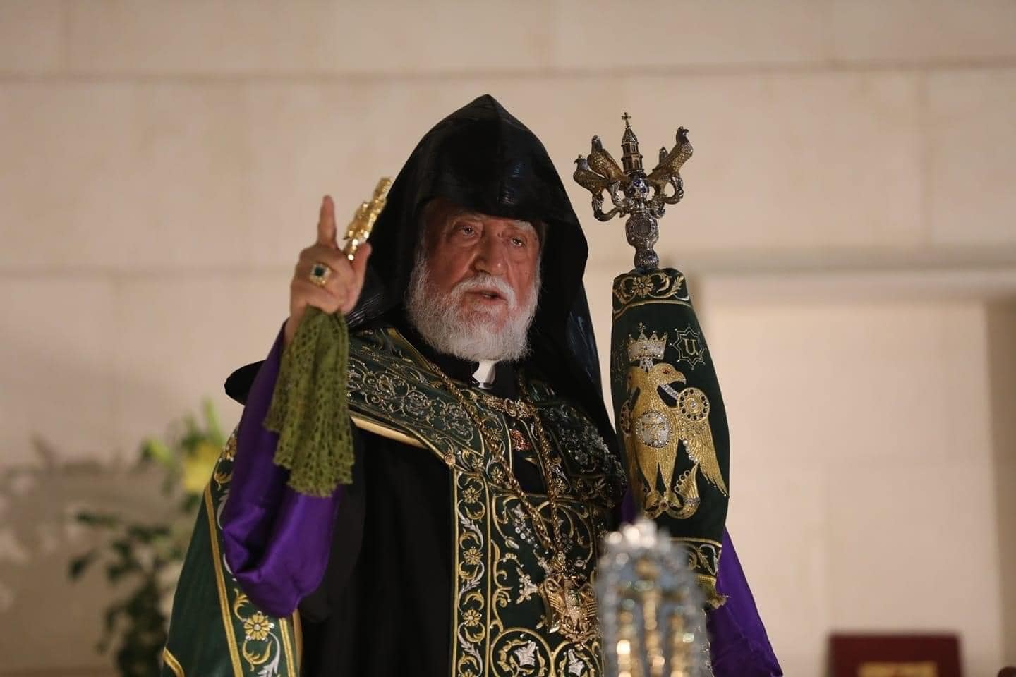 Католикос Арам I раскритиковал атаки властей Армении на Армянскую церковь
