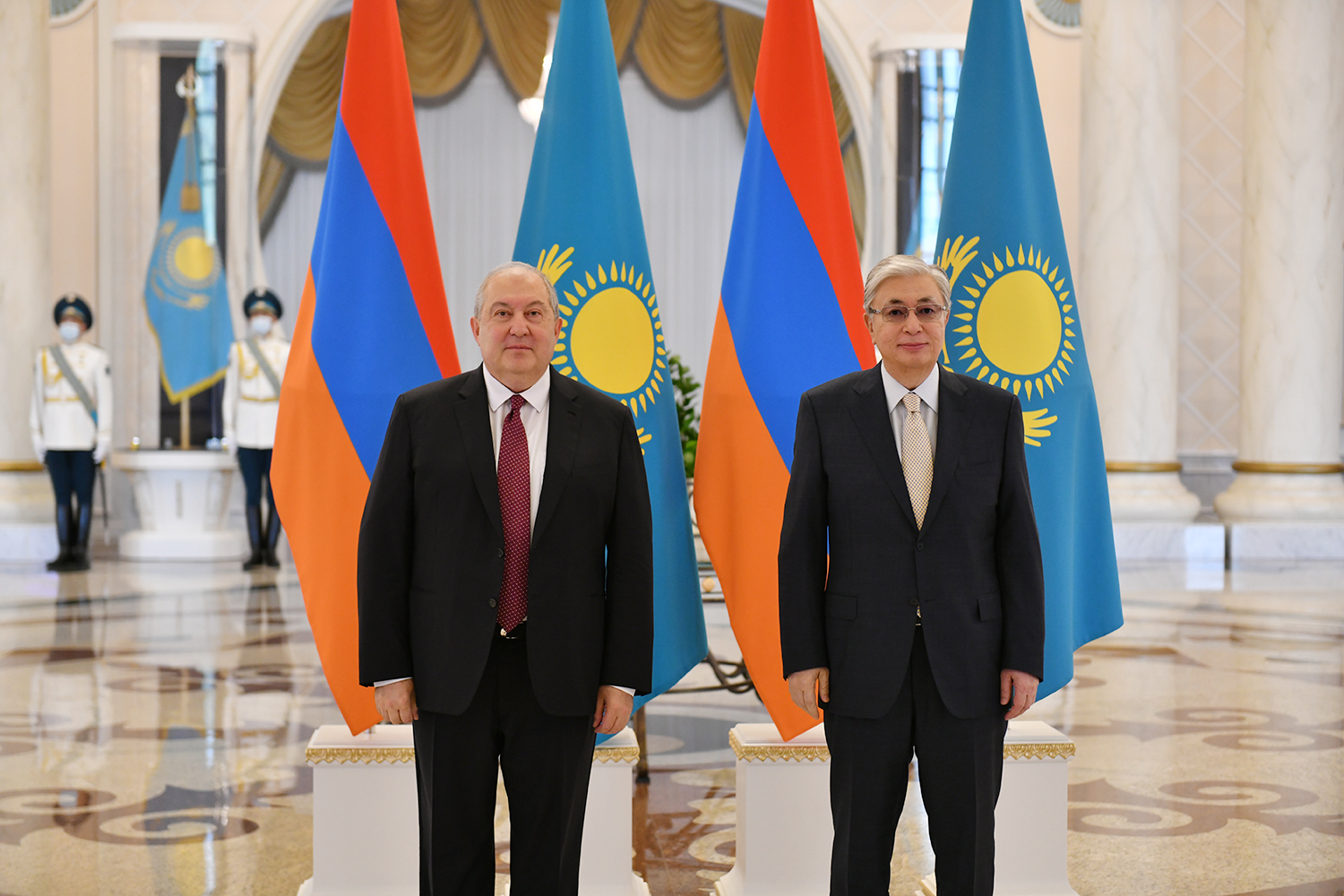 Президенты Армении и Казахстана обсудили перспективы взаимодействия в рамках ЕАЭС и ОДКБ