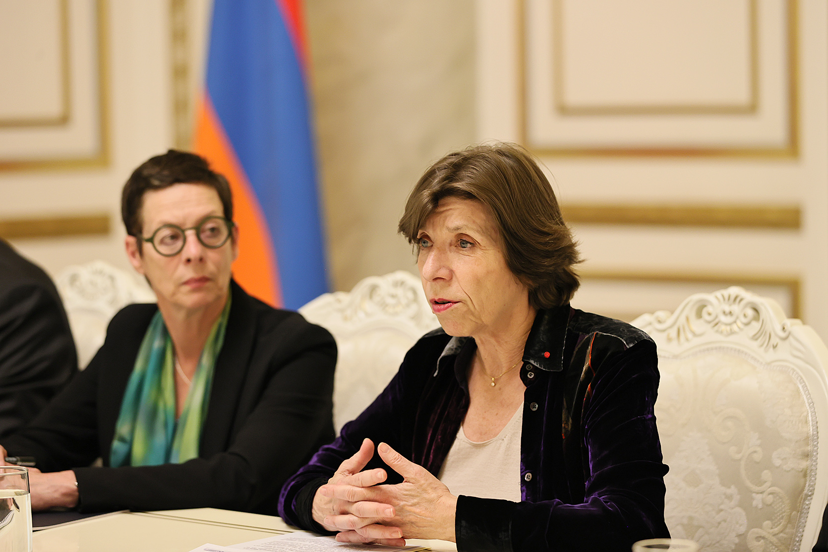 Заявления Франции создают иллюзии поддержки Армении по Карабаху